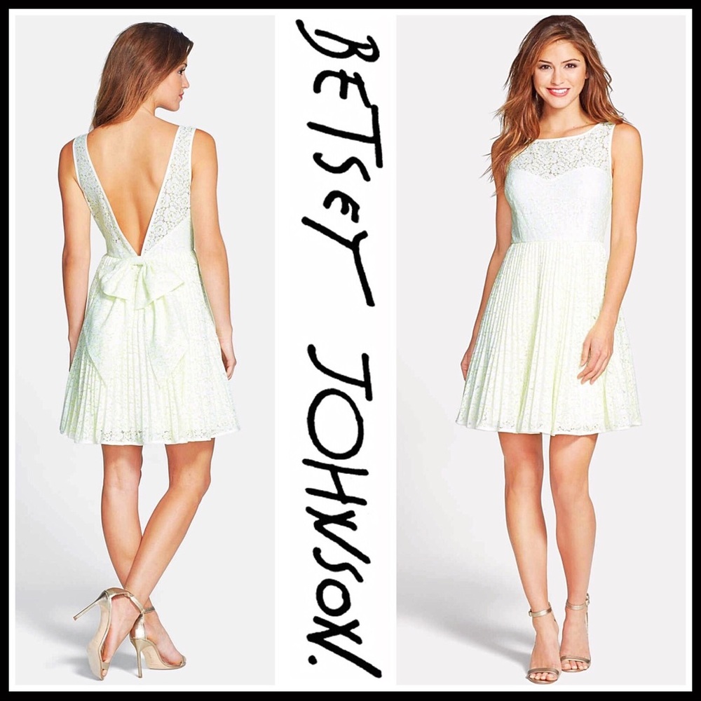 ❗️1-HOUR SALE BETSEY JOHNSON DRESS Fit-And-Flare - Picture 5 of 8