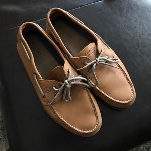 Sperry Topsiders