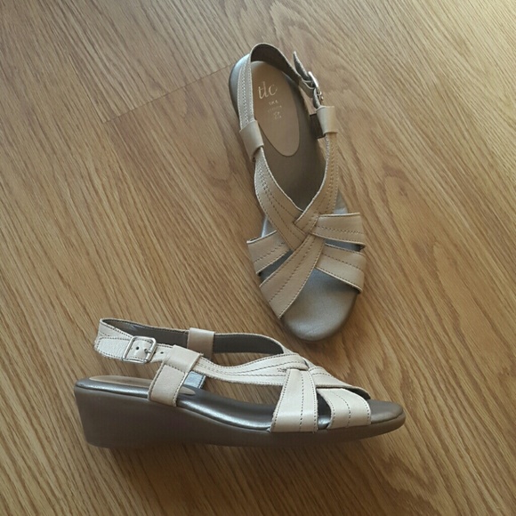 Sandals - Picture 2 of 2