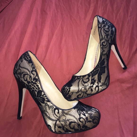 Bamboo Lace Pumps (8) (Gala) With Hidden Platform - Picture 1 of 4