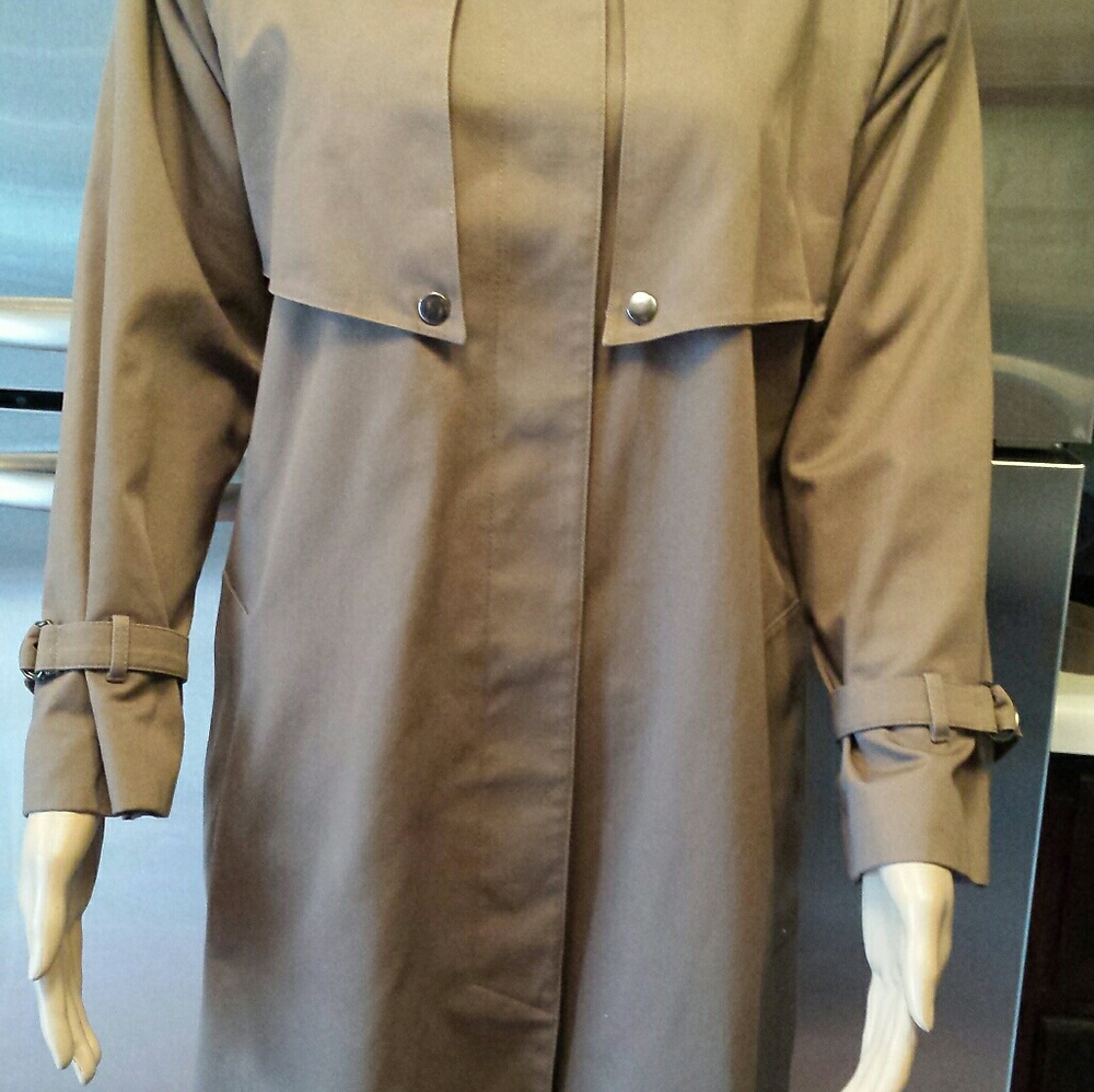 Women's Bromley Trench / Rain Coat Petite Size 4