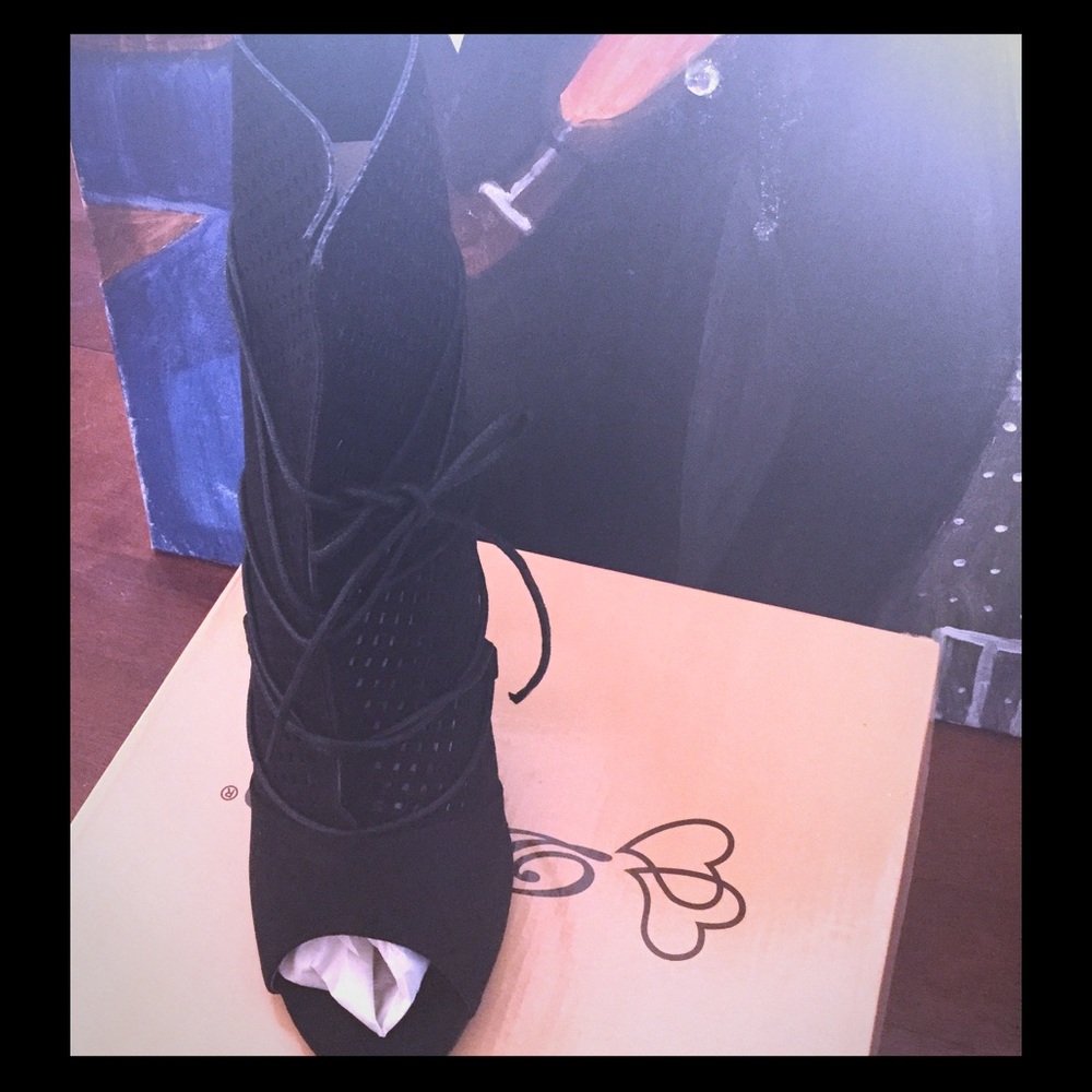 Tall lace-up bootie suede