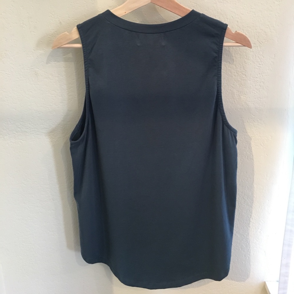 Tank top - Picture 2 of 2