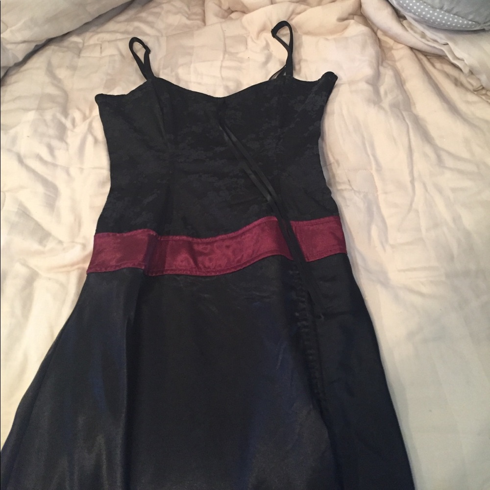 Hot Topic Helena dress