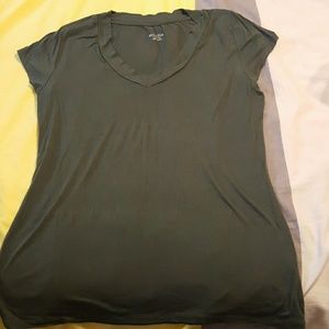 Army green fitted tee