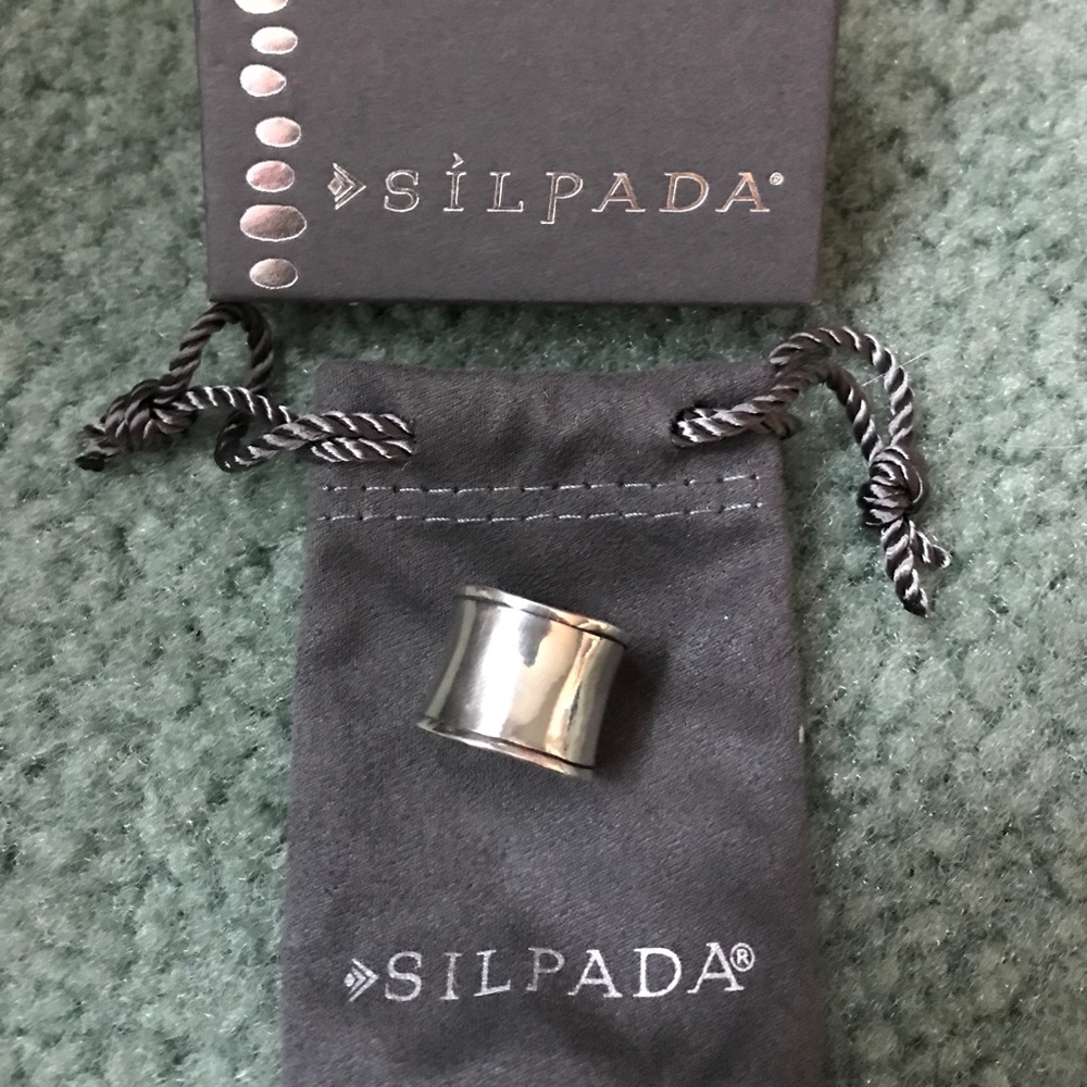 Silpada Wide Cuff Hammered Ring