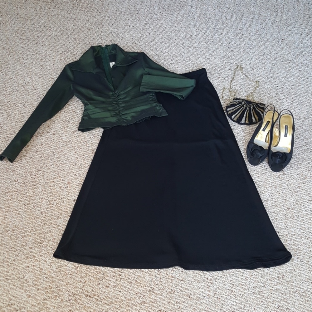 SOLD Neiman Marcus Tadashi Black