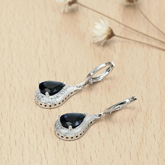JUST ARRIVED!! Silver Blue Sapphire Earrings - Picture 3 of 4