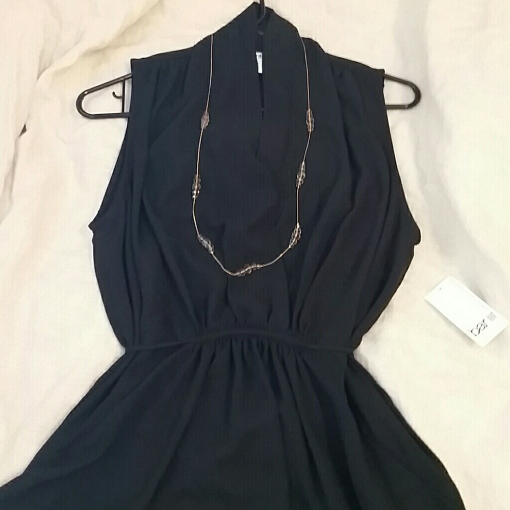 LBD with POCKETS , Very Flattering, Large, NWT