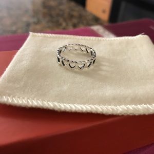 Tiny hearts ring