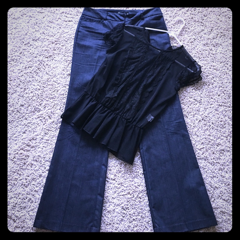 NY&CO denim blue suit trousers. Size 6.