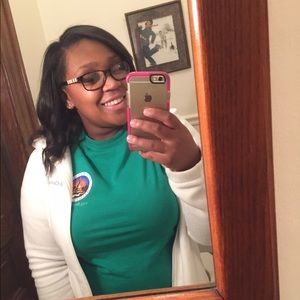 Meet your Posher, Rayna