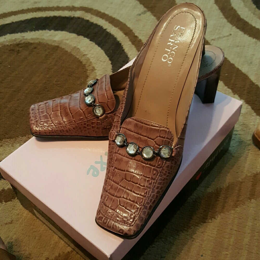 Sophisticated slip on  dress shoes!