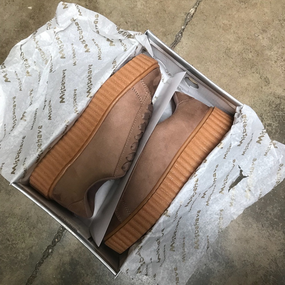 Taupe suede platform creeper sneaker - Picture 8 of 8