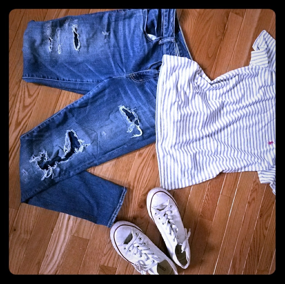 American Eagle Distressed High Rise skinny jeans