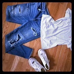 American Eagle Distressed High Rise skinny jeans