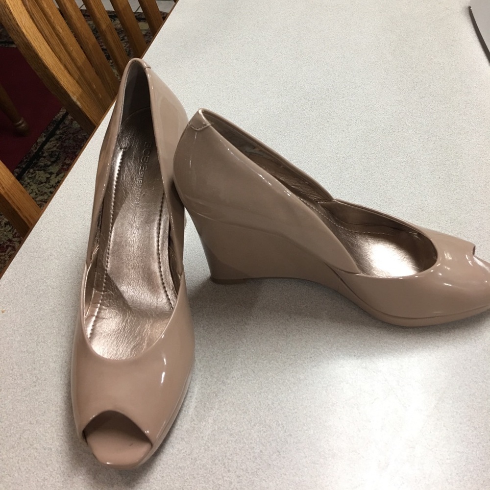 Shoes size 7 1/2