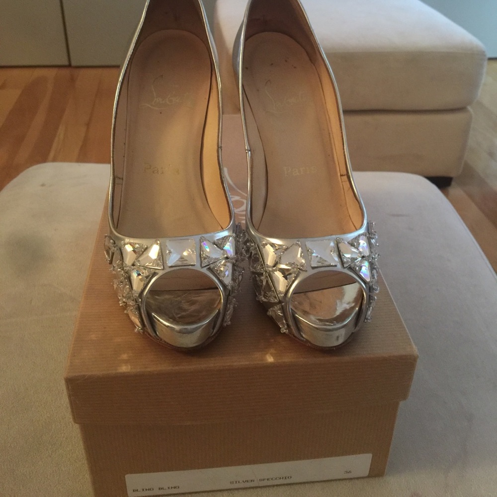 Authentic Christian louboutin bling bling pump