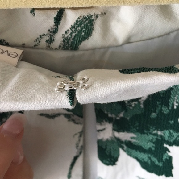 🆕Green floral sleeveless crop top - Picture 6 of 6