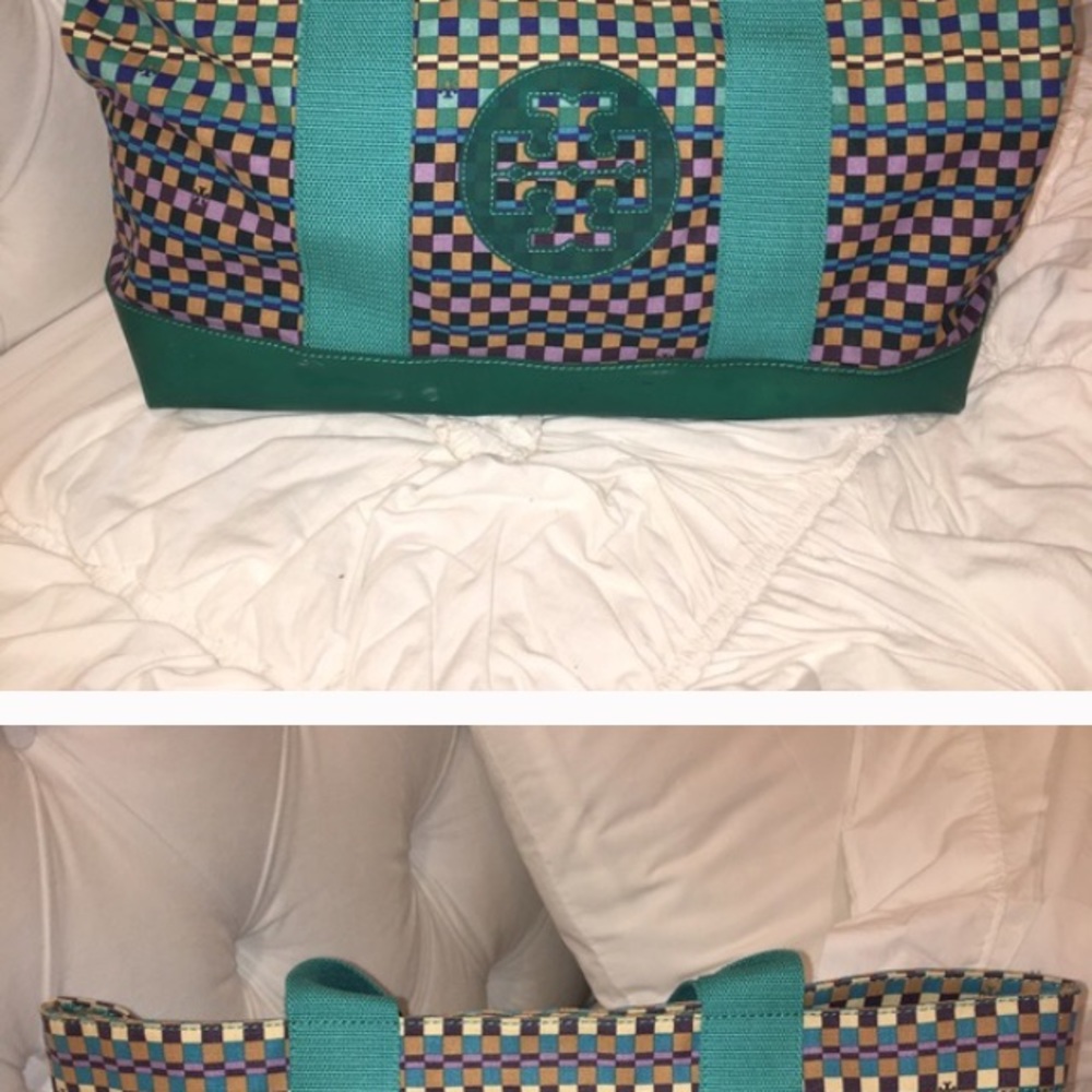looking for this tote Tory Burch