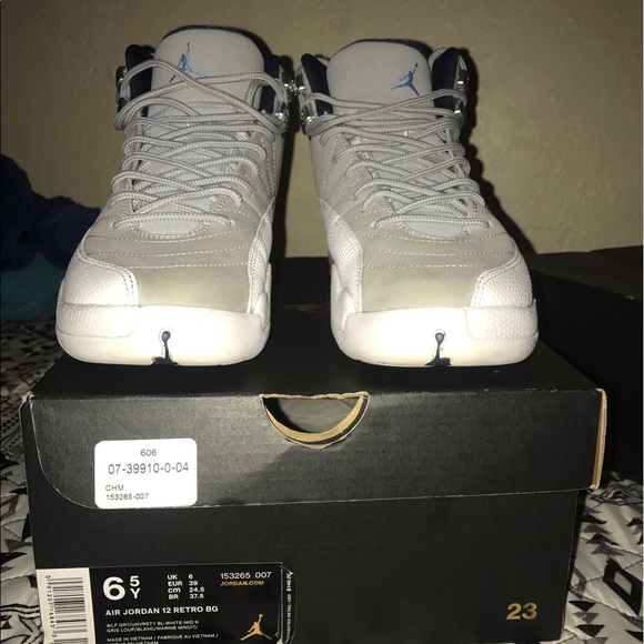 Jordan 12 UNC - Picture 1 of 3