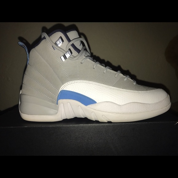 Jordan 12 UNC - Picture 3 of 3