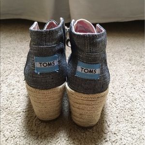 Toms wedges