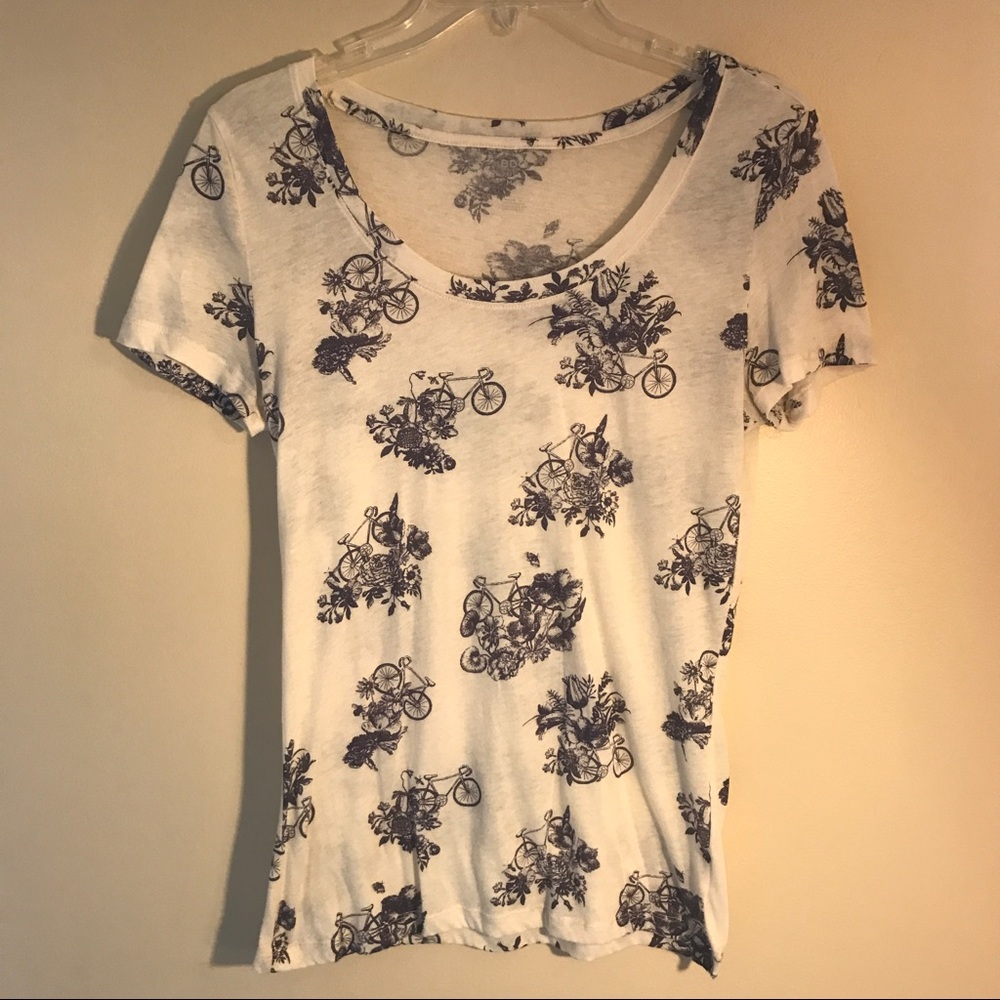 UO patterned tee