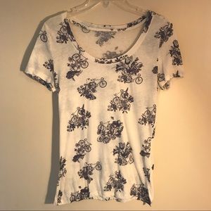 UO patterned tee