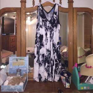 Vera wang dress. Black and white