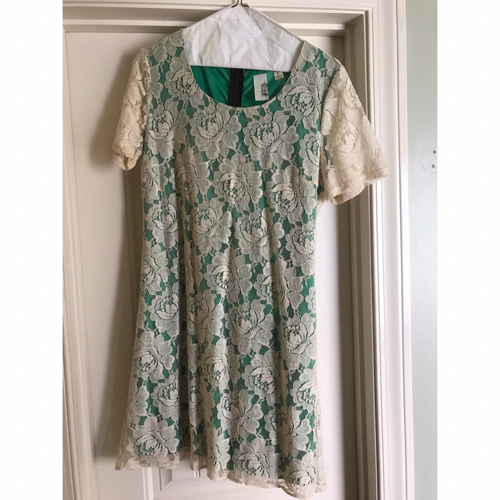 Lace Francesca's dress