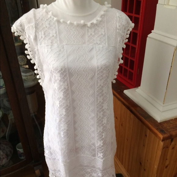 Women's Sleeveless Dress - Picture 6 of 7