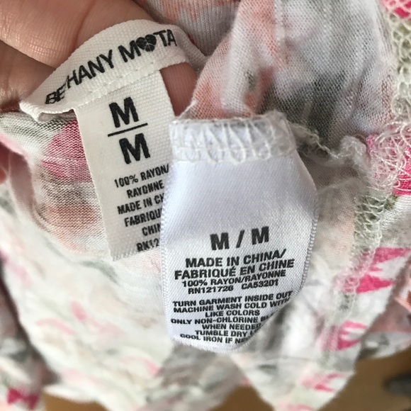 Pink Geometric Pattern Crop Top - Picture 4 of 4