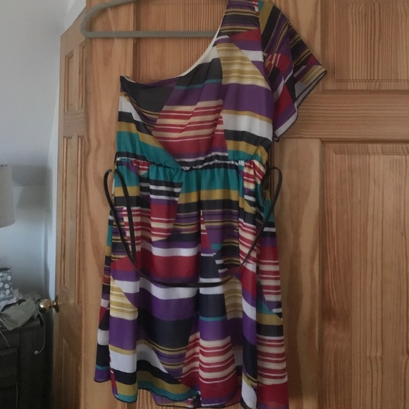 Banana off the shoulder dress! Only worn twice! - Picture 1 of 2