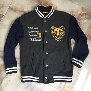 Boys 🏈varsity button 🏈 down jacket