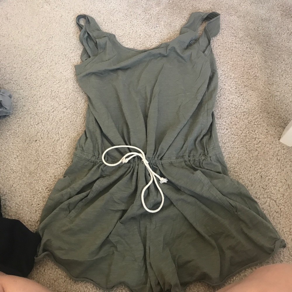 Zara romper army green M