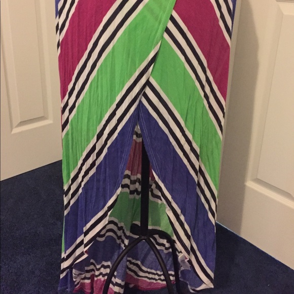 Splendid Maxi Dress with slit in front - Picture 3 of 4