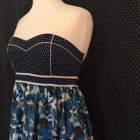 Kimchi Blue Strapless Dress Urban Outfitters Sz 8 - Picture 4 of 8