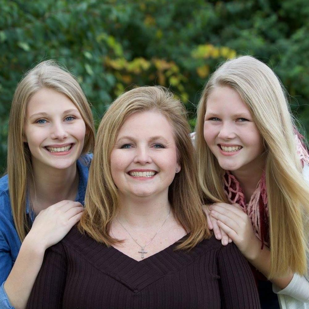 Meet your Posher, Loralie