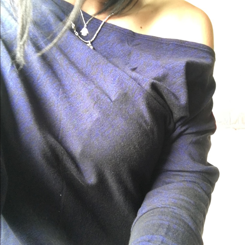 Sweater cold  shoulder