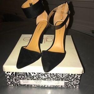 Black pointy toe heels