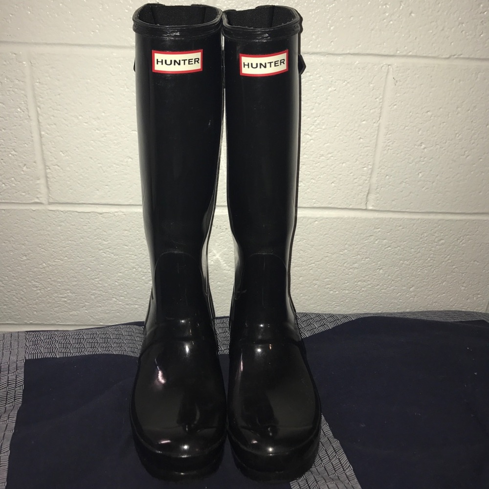 Hunter tall black gloss boots