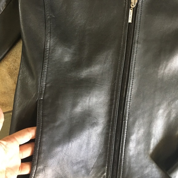 Leather jacket - Picture 3 of 4