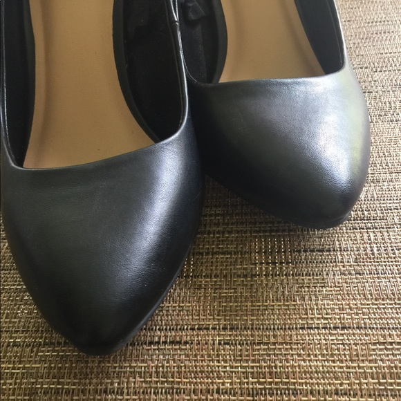 Black high heals Size 7 1/2 - Picture 4 of 4