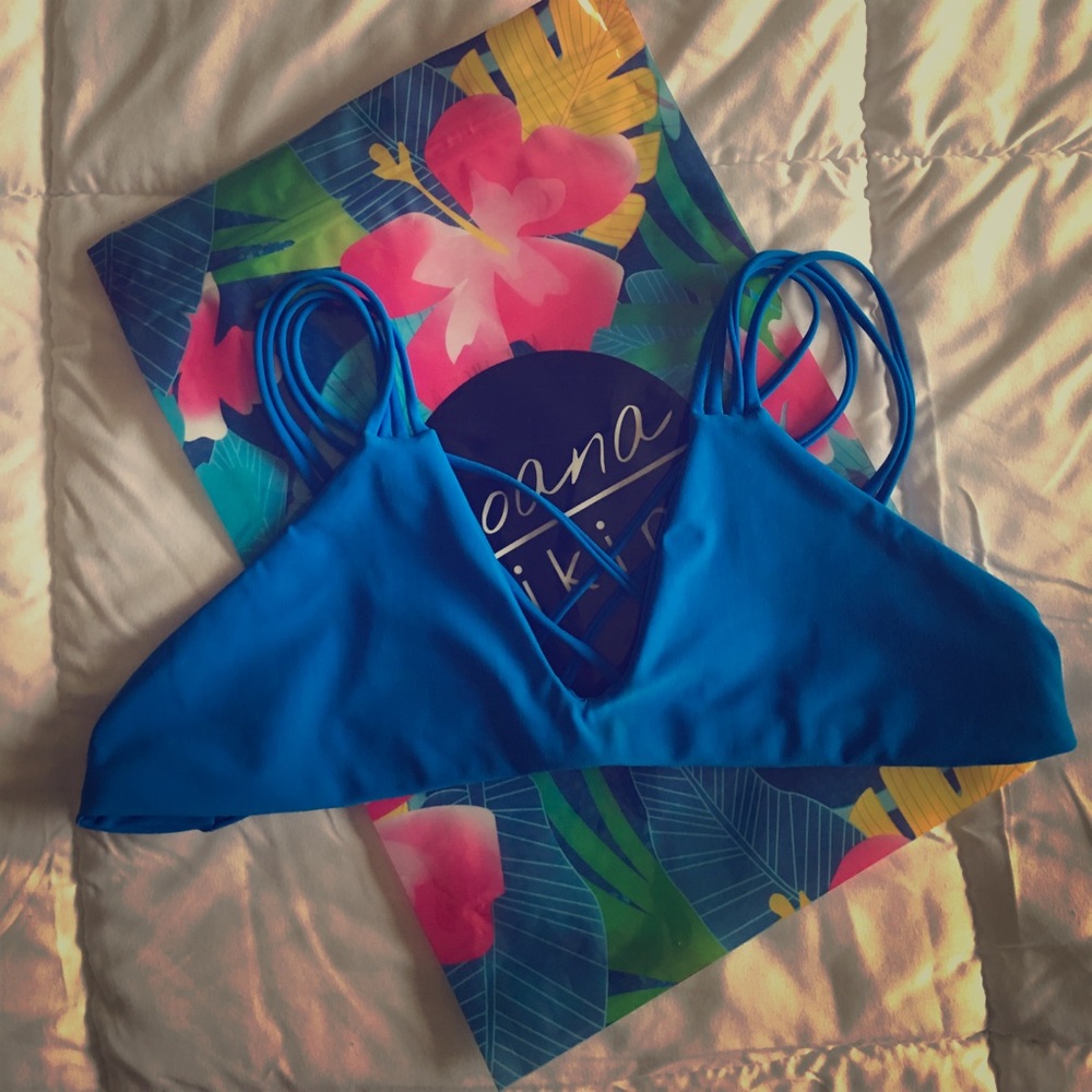 NWOT Moana Bikini Lu Lu top Blue