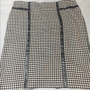 Really pretty skirt!!