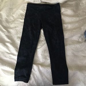 Paisley lululemon crops