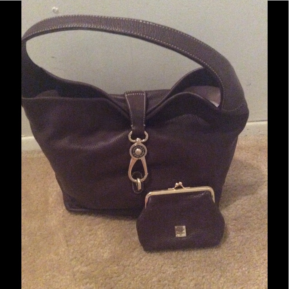 Dooney and Bourke Logolock