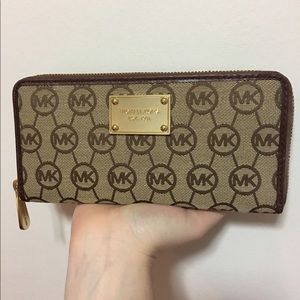Michael Kors wallet