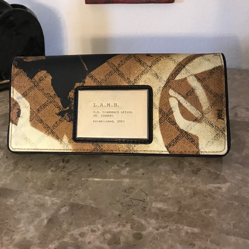 L.A.M.B Wallet